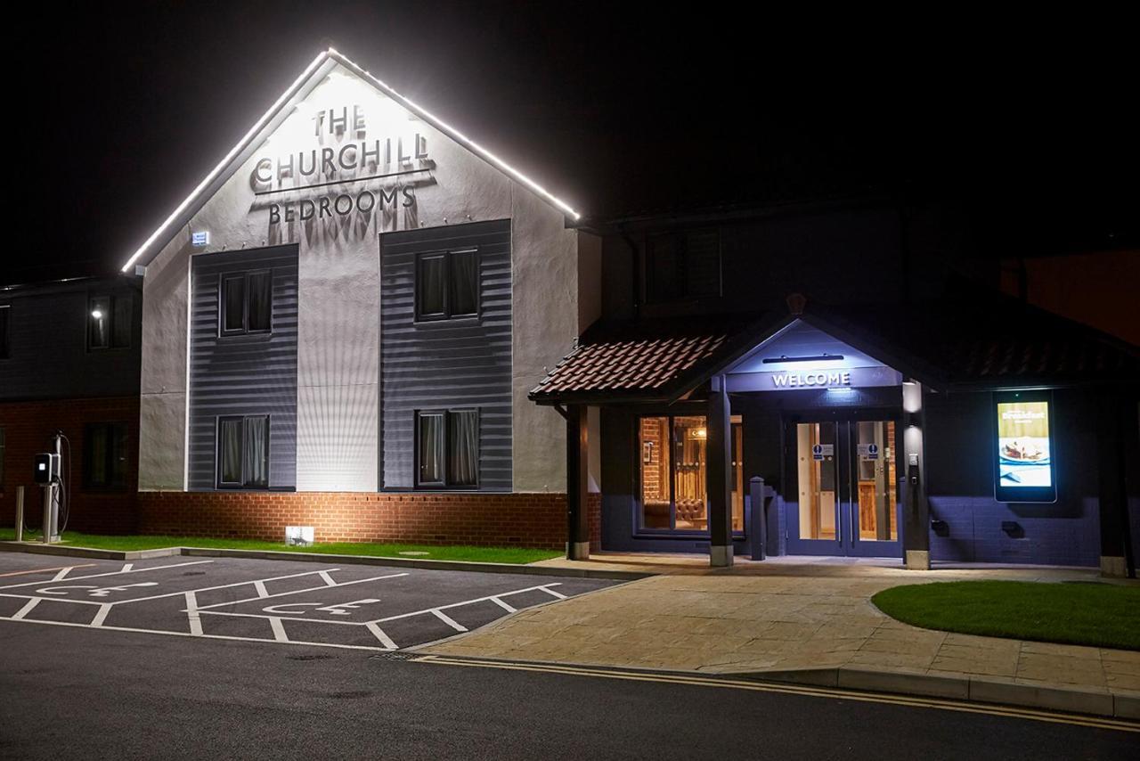The Churchill By Greene King Inns Royal Wootton Bassett Εξωτερικό φωτογραφία